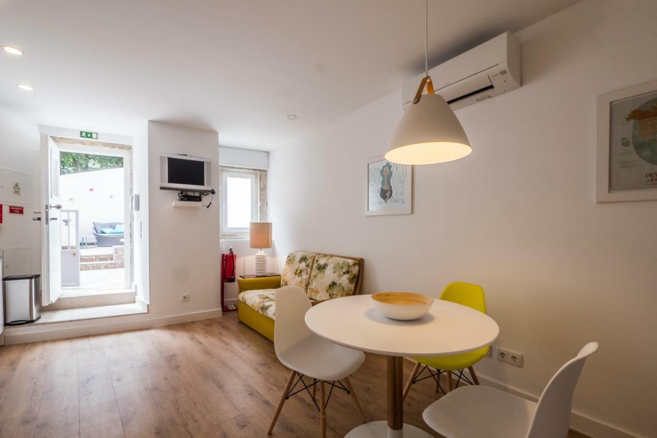 Castle Terrace Exclusive Apartment - Home By The Castle Apartment Лиссабон Экстерьер фото